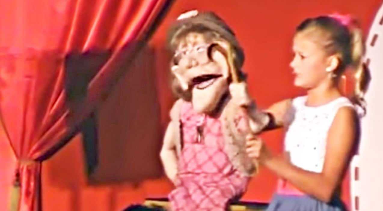 Ventriloquist Darci Lynne Farmer Performs With Puppet Edna Before