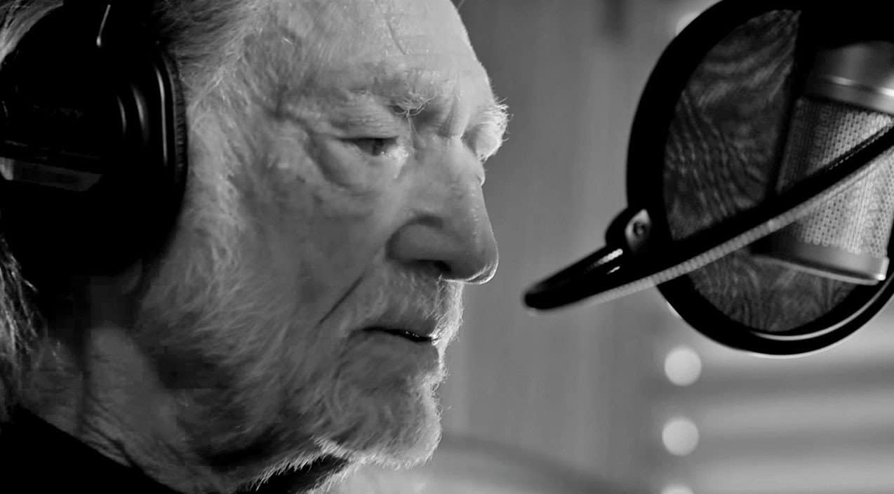 Willie Nelson Opens Up About Death & Aging Through Song "If It Gets Easier"