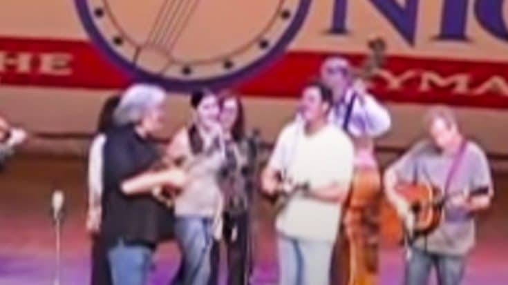 Vince Gill, His Daughter Jenny Gill, & Ricky Skaggs Perform ‘Go Rest High’ In 2008 | Country Music Videos