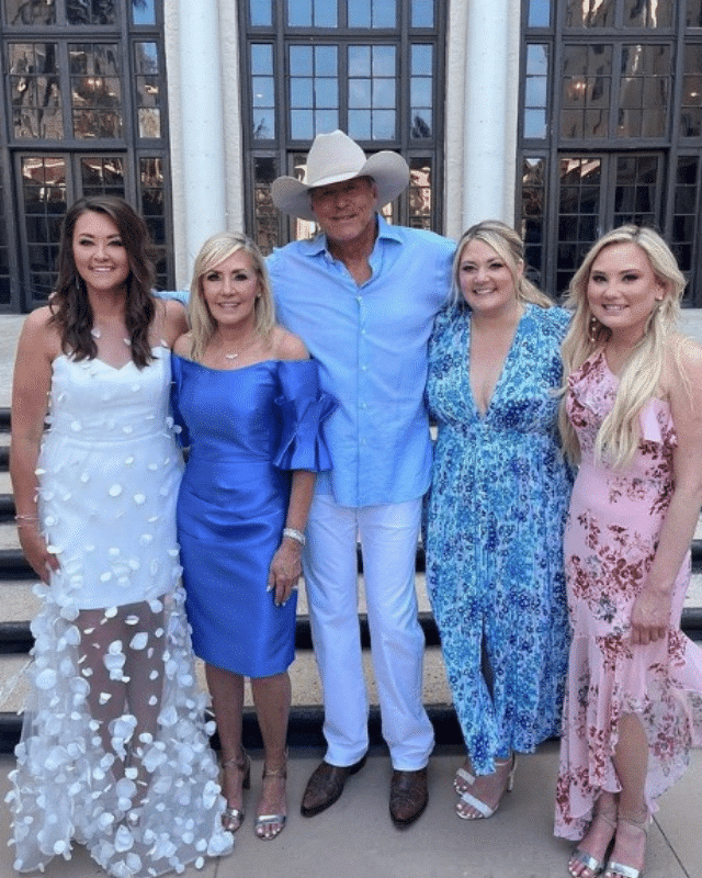 Alan Jackson with his wife Denise and their three daughters
