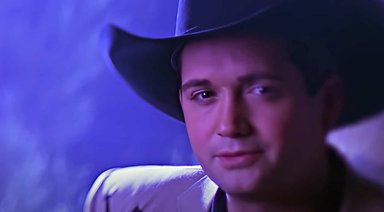 A Tribute To Tracy Byrd: The Man That Brought Us ‘The Keeper Of The Stars’ | Country Music Videos