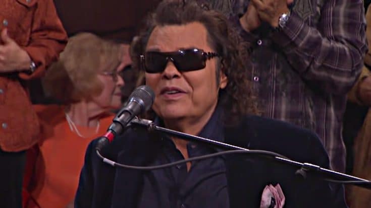 Flashback: Ronnie Milsap Reigns Over ’80s Country Music | Country Music Videos