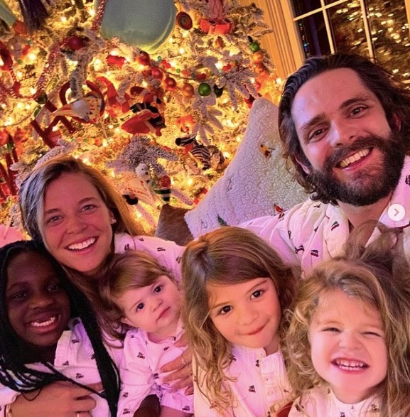 Thomas Rhett, Lauren Akins, and their daughters