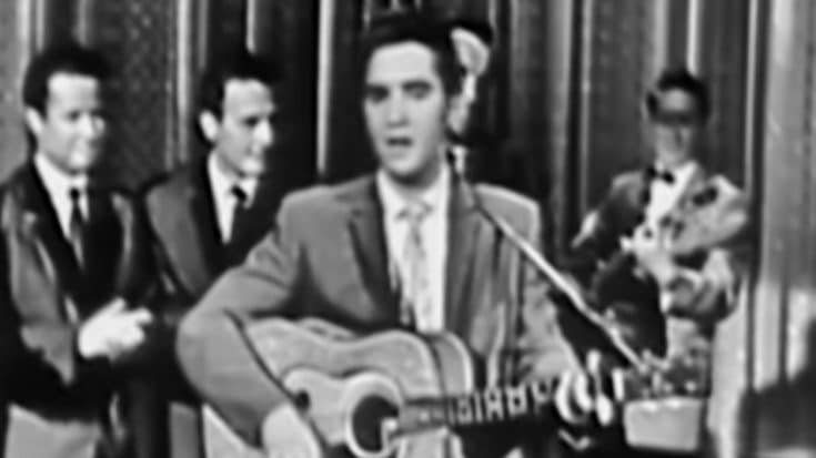 Elvis Presley Blurs Lines Between Rock, Pop, And Country With Eddie Rabbitt’s ‘Kentucky Rain’ | Country Music Videos