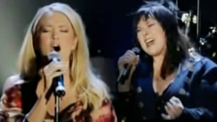Carrie Underwood Joins Heart For Chilling Performance Of Power Ballad ‘Alone’ | Country Music Videos