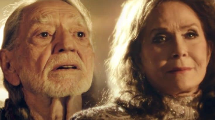 Loretta Lynn & Willie Nelson Sing About Mortality In 2016 Duet “Lay Me Down” | Country Music Videos