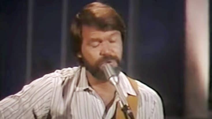 Glen Campbell Once Covered Patsy Cline’s “Crazy” In 1982 | Country Music Videos
