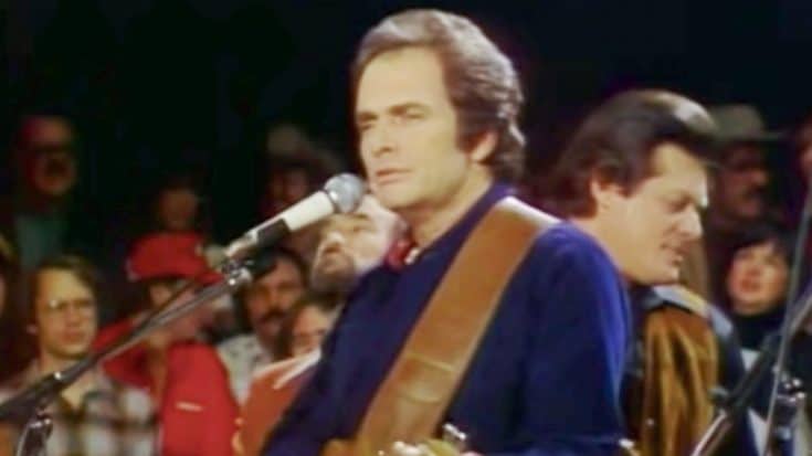 Merle Haggard Honors Those Who Sacrificed Their Lives In “Soldier’s Last Letter” | Country Music Videos