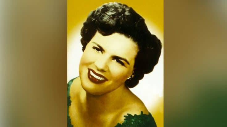 Patsy Cline Has A Lost Christmas Song Called “Christmas Without You” | Country Music Videos