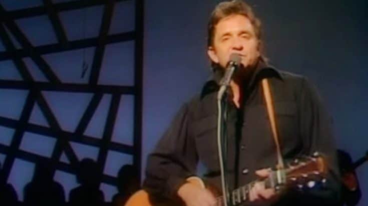 Johnny Cash Offers A Nod To Kris Kristofferson With “Me And Bobby McGee” | Country Music Videos