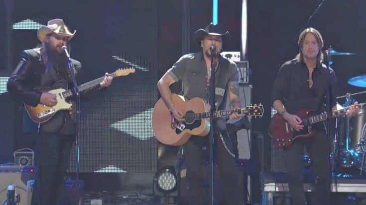 Men Of Country Music Honor Victims Of Vegas Tragedy With Rousing Performance Of Tom Petty Classic | Country Music Videos