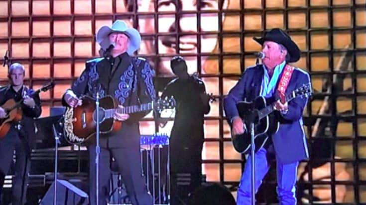 George Strait And Alan Jackson Team Up For Nostalgic CMA Performance | Country Music Videos