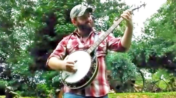 Bearded Banjoman Gives “Amazing Grace” Some Bluegrass Flair | Country Music Videos