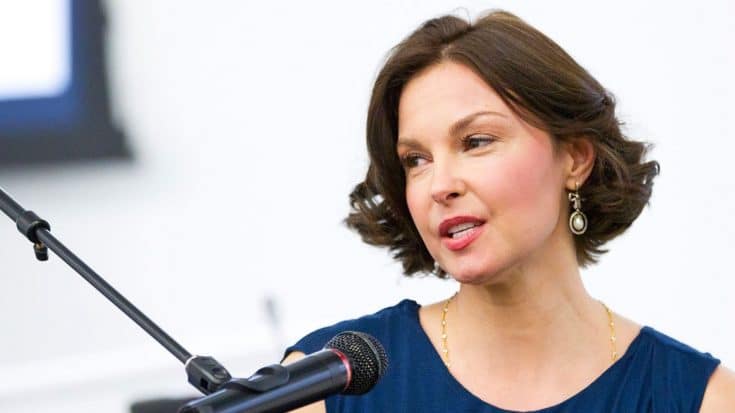 ‘I Was Sexually Harassed’ Ashley Judd Opens Up About Past Hardships | Country Music Videos