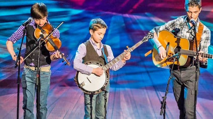 3 Young Brothers Surprise Crowd With Mind-Blowing Bluegrass Performance | Country Music Videos