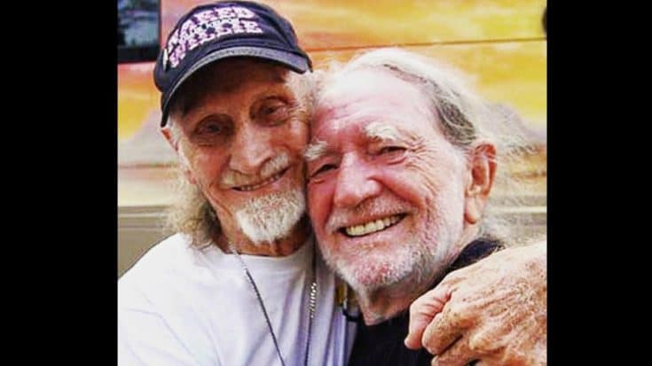 Willie Nelson Mourns Death Of Longtime Friend | Country Music Videos