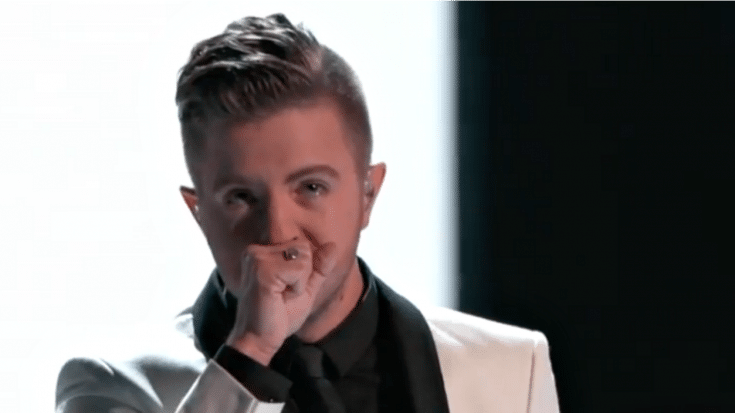 Billy Gilman Breaks Down While Singing Frank Sinatra Classic During ‘Voice’ Finale | Country Music Videos