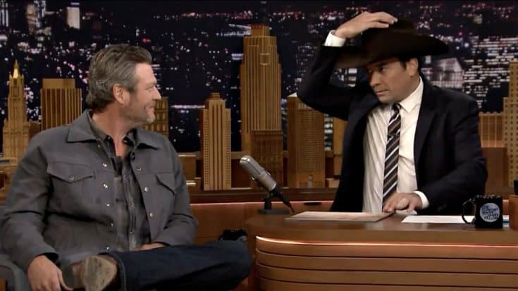 Blake Shelton Can’t Contain His Laughter As Jimmy Fallon Serenades Him | Country Music Videos