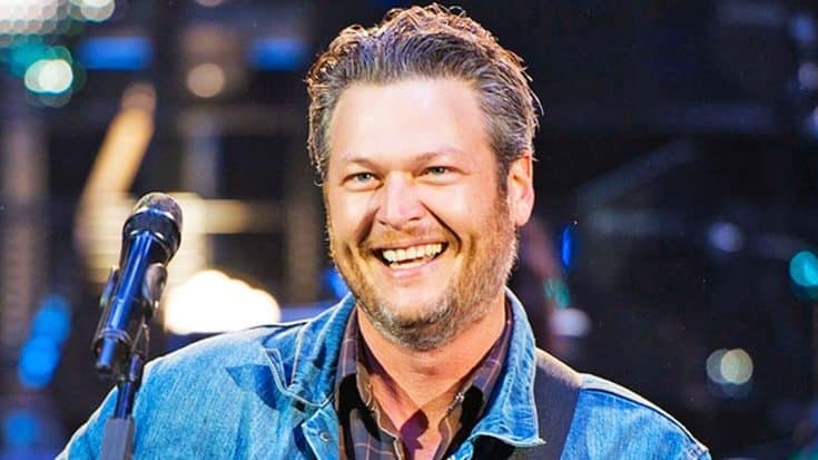 Blake Shelton Gets The Last Word During Nasty Exchange With Twitter Troll | Country Music Videos