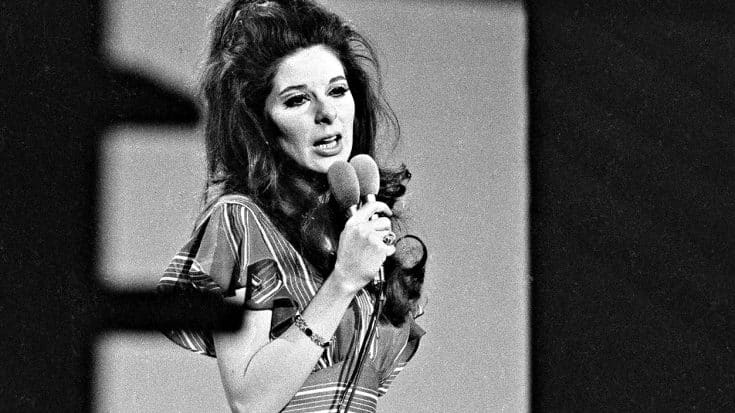 Bobbie Gentry Skipped A 1983 Concert….And Vanished Completely | Country Music Videos
