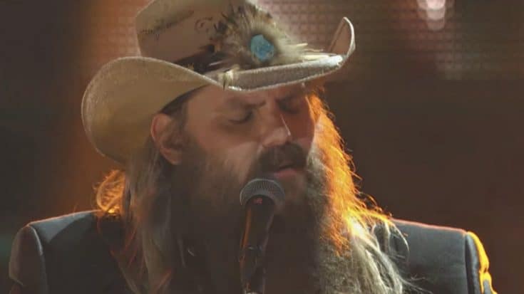 Chris Stapleton Silences Audience With Touching ‘Broken Halos’ Performance | Country Music Videos