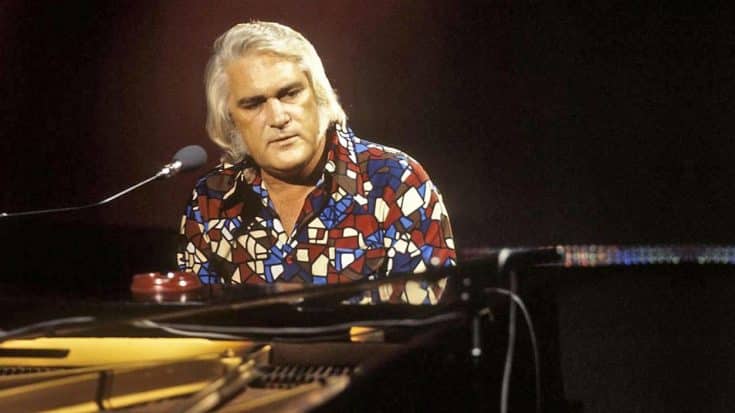 FLASHBACK: Charlie Rich Takes Country Music By Storm | Country Music Videos