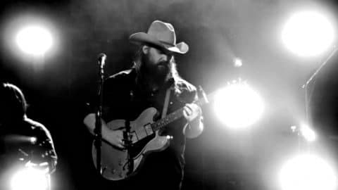 Days After Glen Campbell Passed, Chris Stapleton Delivers ‘Rhinestone Cowboy’ Cover In His Memory | Country Music Videos