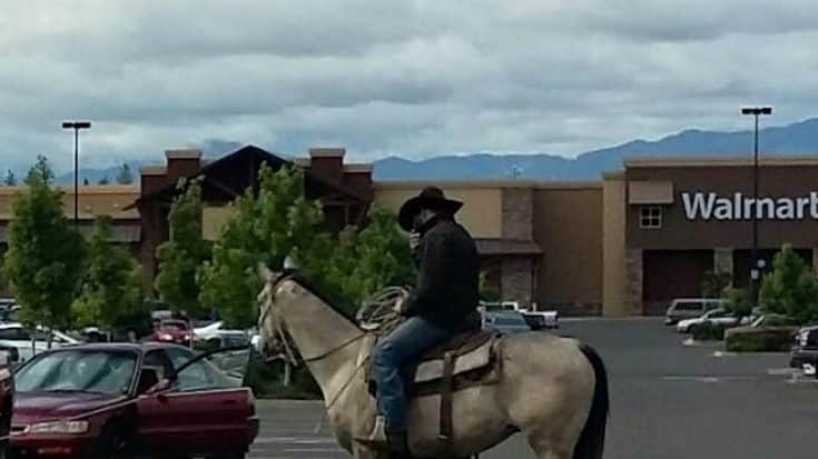 Real Life Cowboy Lassoes Thief, Ties Him To A Tree In Walmart Parking Lot | Country Music Videos