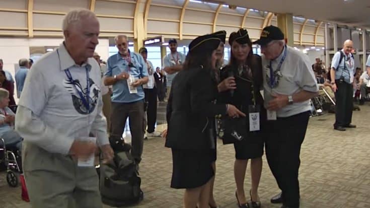 WWII Veterans Become Unlikely Internet Stars After Dancing In Airport Terminal | Country Music Videos