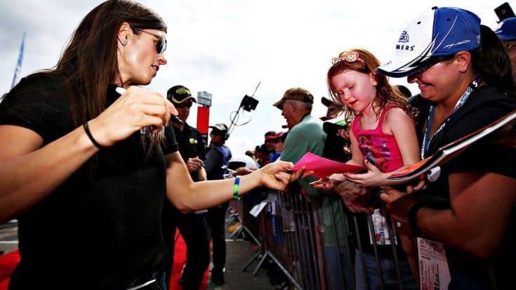 Danica Patrick Finally Explains Heated Moment With ‘Booing Fans’ | Country Music Videos