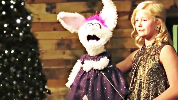 Darci Lynne & Petunia Sing “Have Yourself A Merry Little Christmas” | Country Music Videos