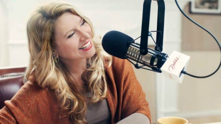 ‘Queen Of Sappy Love Songs’ Names Greatest Country Crossover Love Song Of All Time | Country Music Videos