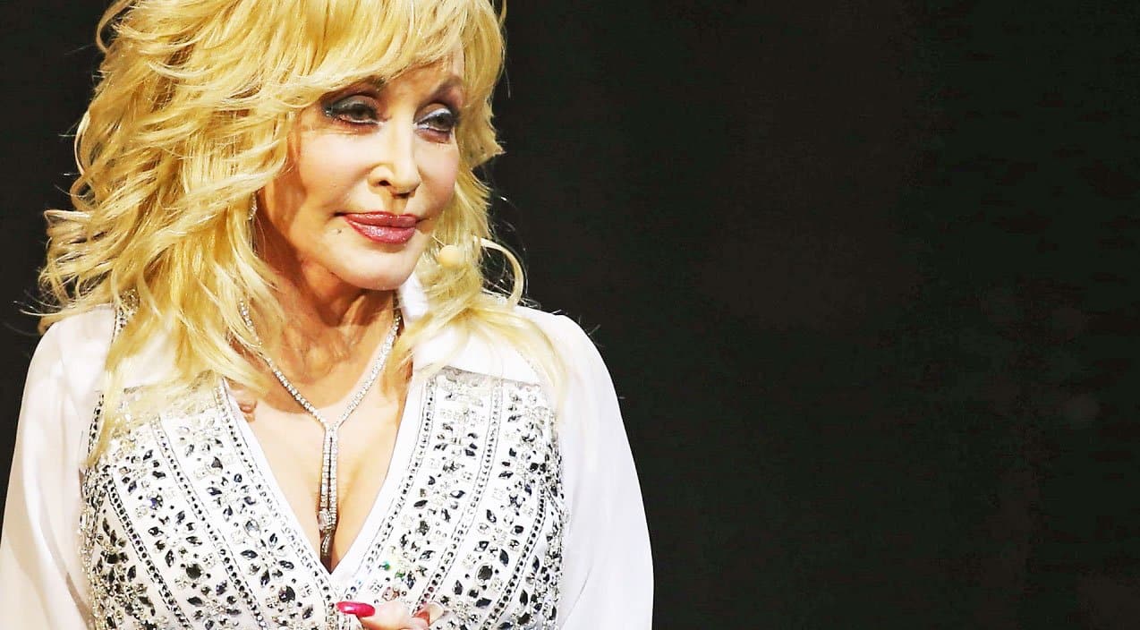 'That Really Bothers Me' - Dolly Parton Comments On Today ...