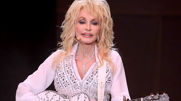Dolly Parton To Open Up Childhood Home To One Lucky Fan | Country Music Videos