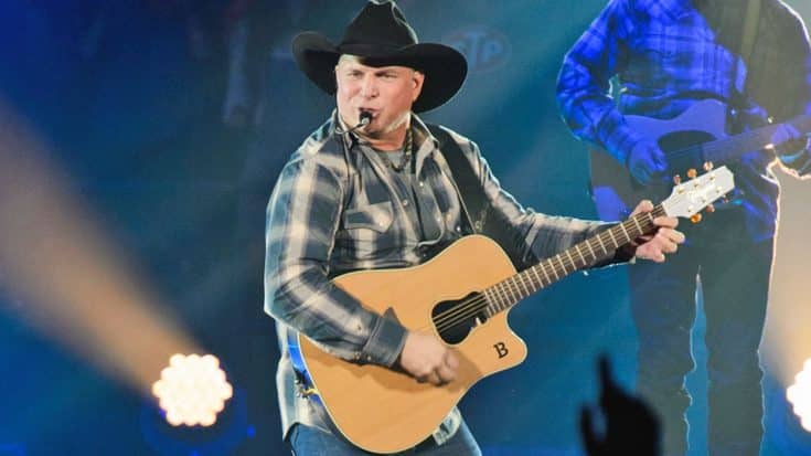 Garth Brooks Set To Return For First Time In 20 Years, Tickets Sell Out In Minutes | Country Music Videos
