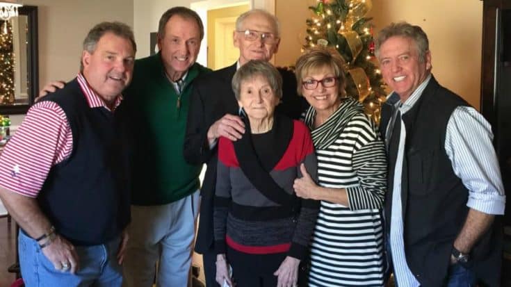 Gatlin Brothers Mourn Loss Of Their Mother Gatlin Brothers Mourn Loss Of Their Mother | Country Music Videos