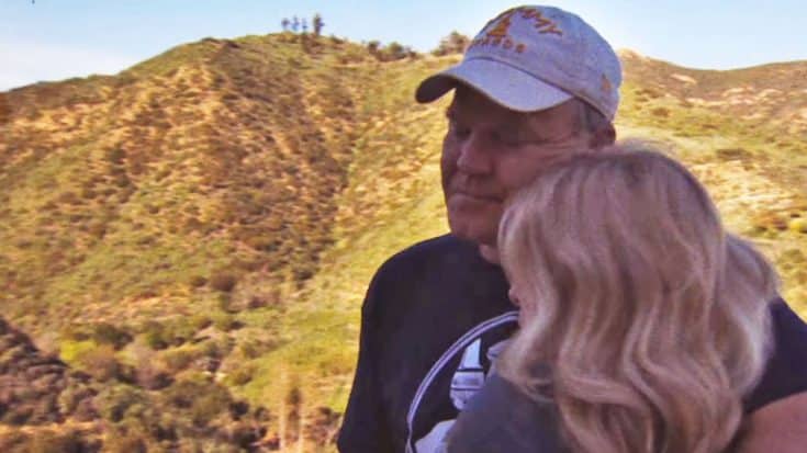 Glen Campbell’s Daughter Shares Touching Family Memories In ‘Remembering’ | Country Music Videos