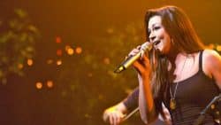 Gretchen Wilson Shook Up The World Of Country With ‘Here For The Party’ | Country Music Videos
