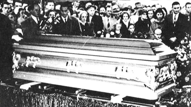 Flashback: A Listen To The Recording Of Hank Williams’ 1953 Funeral | Country Music Videos