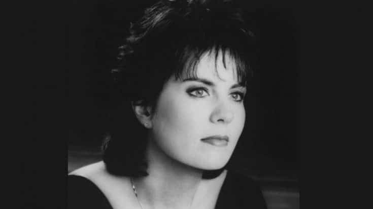 ‘Daddy’s Hands’ Singer Holly Dunn Dies Following A Brief Cancer Battle | Country Music Videos