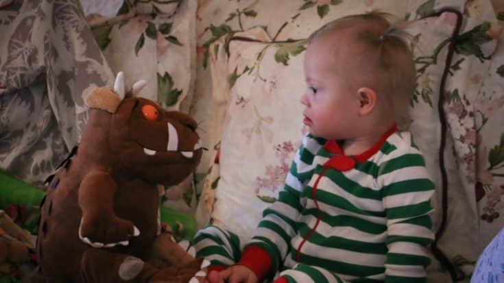 Joey+Rory Celebrate A ‘Gruffalo’ Christmas | Country Music Videos