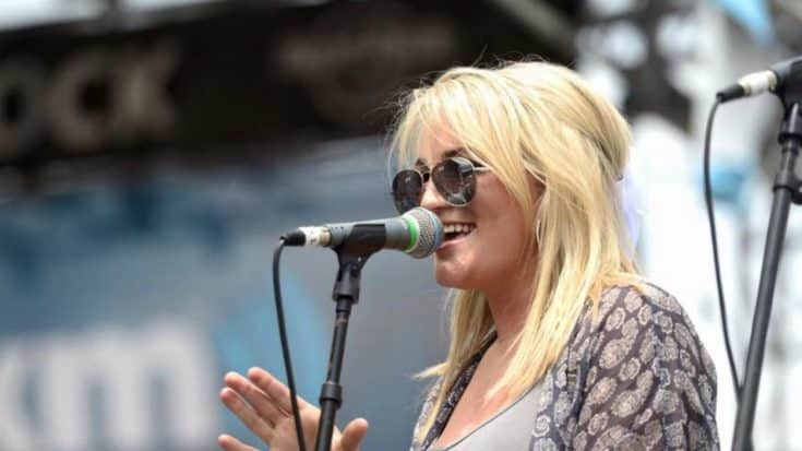 Country Singer Reveals Why She Left The Spotlight After Getting Pregnant At 16 | Country Music Videos