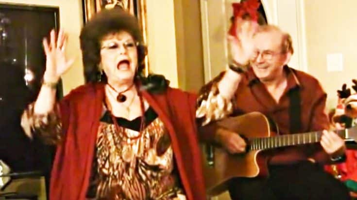 67-Year-Old Jeannie C. Riley Still Delivers With ‘Harper Valley PTA’ | Country Music Videos