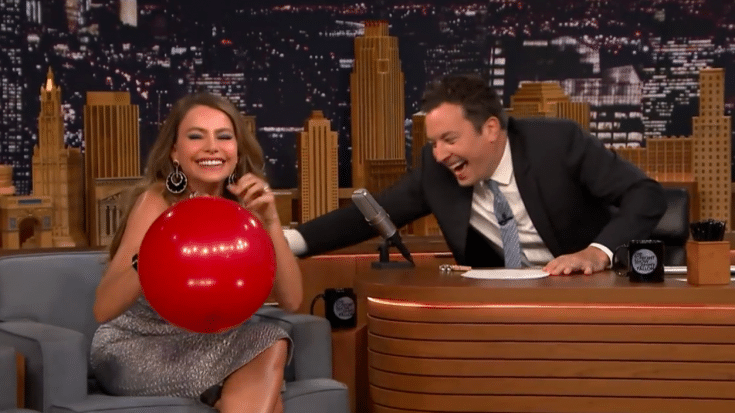 Jimmy Fallon Asks Actress To Inhale Helium, They Can’t Stop Laughing When She Starts Talking | Country Music Videos