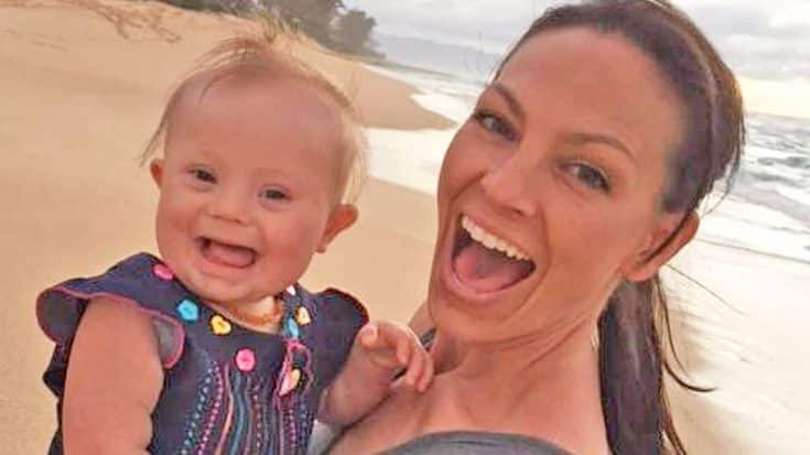 Joey Feek Laid To Rest As Family Says Final Goodbyes | Country Music Videos