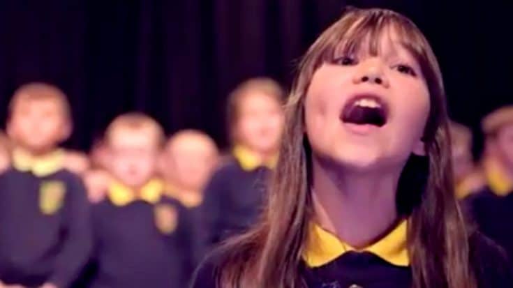 10-Year Old Autistic Girl Sings Jaw-Dropping Version Of Leonard Cohen’s ‘Hallelujah’ | Country Music Videos