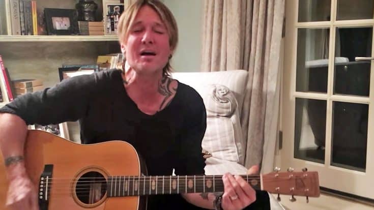 Heartbroken Keith Urban Gives Emotional Acoustic Tribute To Musicians Who Died | Country Music Videos