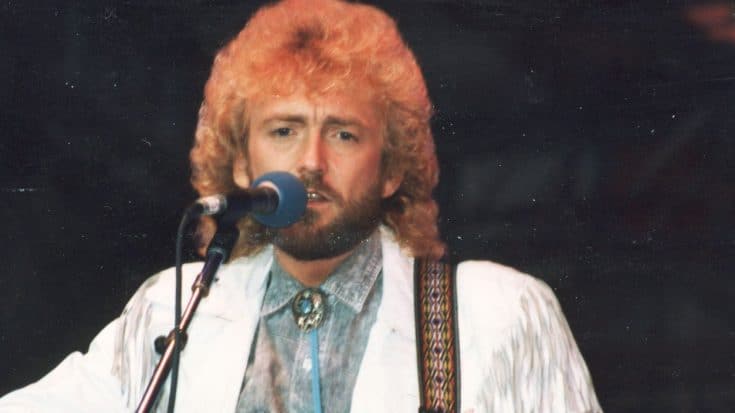 Keith Whitley Sings Heartwarming Love Song ‘It Ain’t Nothing’ | Country Music Videos