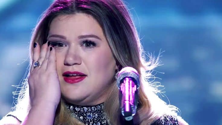 Kelly Clarkson’s Tearful Reaction To Shaun White’s Gold Medal Win Is All Of Us | Country Music Videos