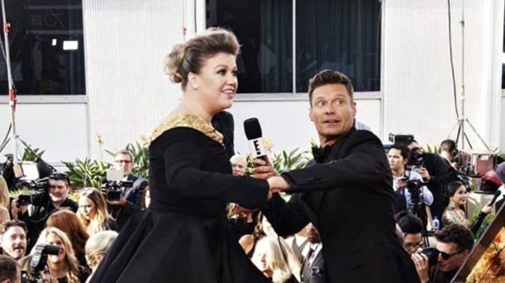 Kelly Clarkson Has Epic Freak Out After Spying Her Idol On The Red Carpet | Country Music Videos